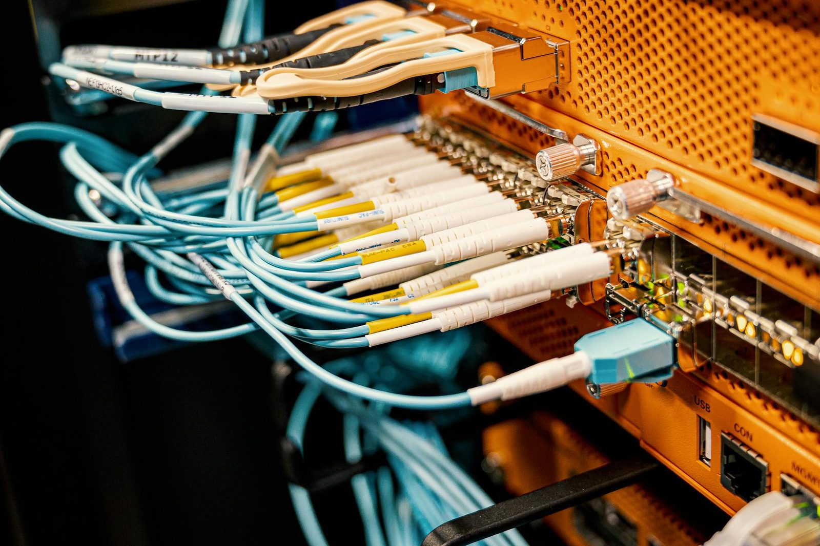 Cabeamento estruturado em rack